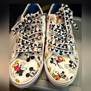 Disney Mickey mouse shoes women size 7